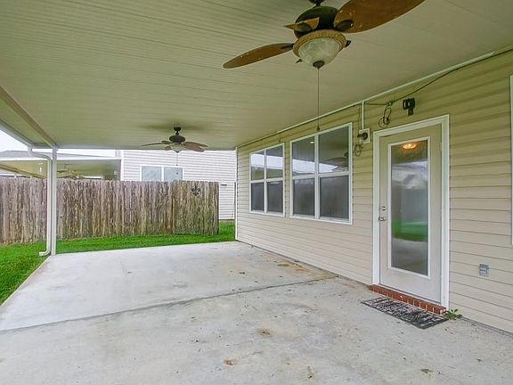 4th image of 11147 N Bayou View Dr