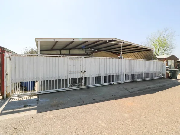 809 Independence Dr, Laredo, TX 78043