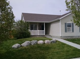 2135 E Sunrise Dr, Eagle Mountain, UT 84005