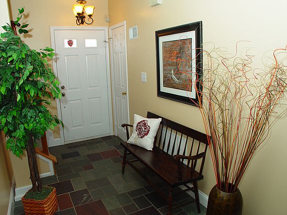 2nd image of 286 Abbey Dr