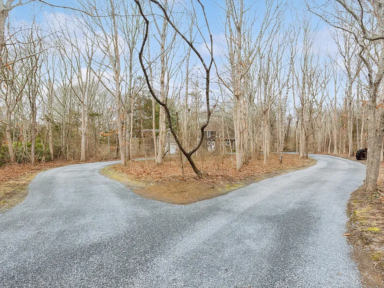 110 Greenleaf Ln — Photo 7