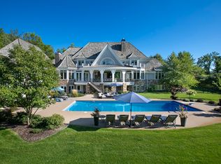 515 Ferndale Rd N, Wayzata, MN 55391