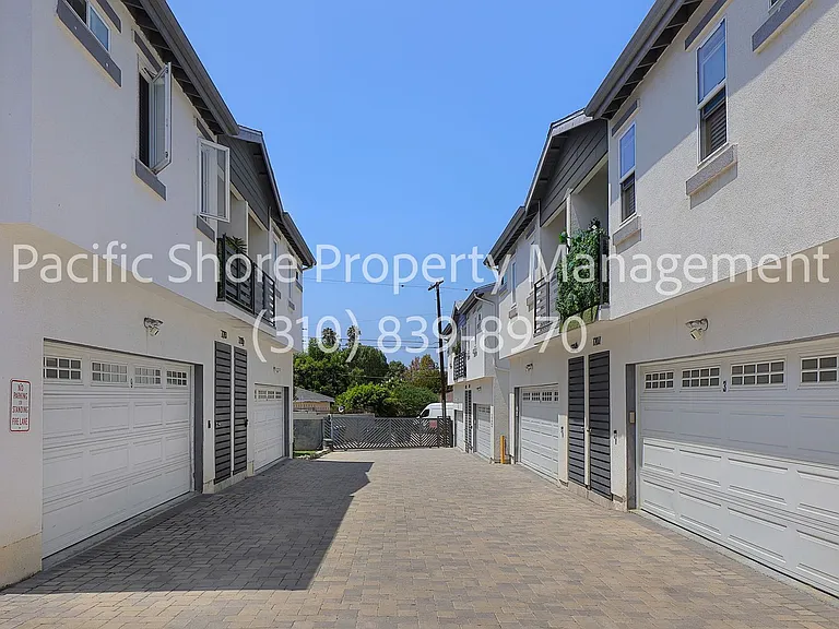 7205 S. La Cienega Apartments — Photo 42