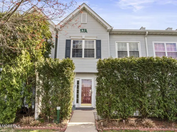 40 Richmond Court, Tinton Falls, NJ 07712