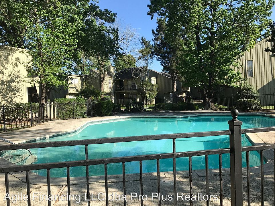 1st image of 5625 Antoine Dr #603