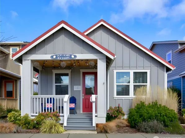 163 Hydrangea Circle SW, Ocean Shores, WA 98569
