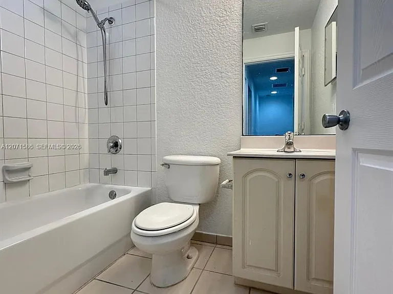6055 SW 19th Ct #6055 — Photo 16