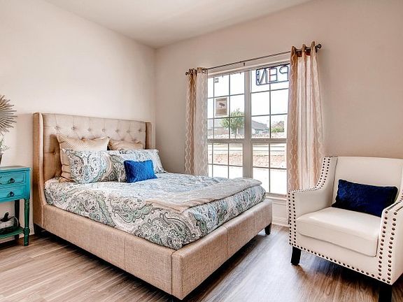 4th image of 2017 Muirfield Bend Dr APT 903
