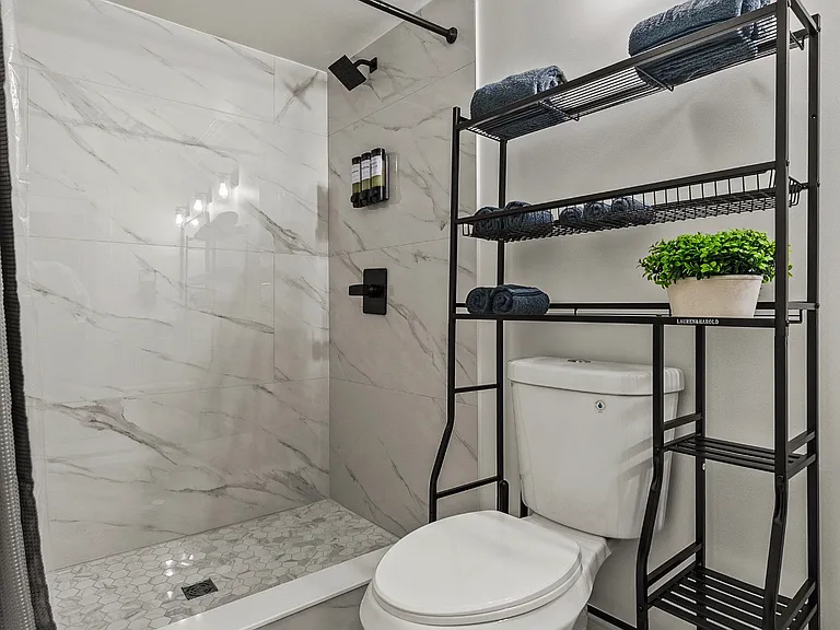 2042 Elzey Ave — Photo 14