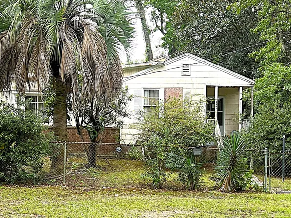 3993 Gary Dr, Charleston, SC 29405