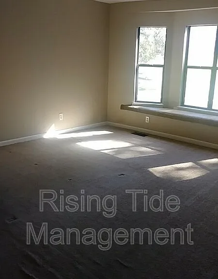 7229 President St — Photo 12