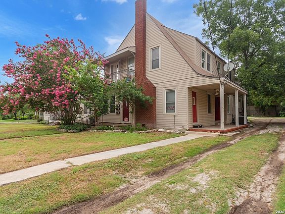 2nd image of 531 W Gramercy Pl