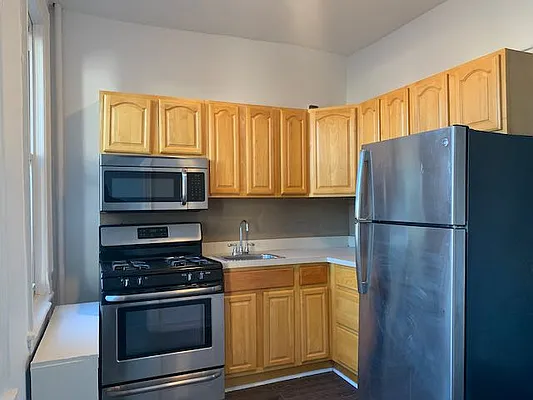 Rented by Compass | media 9