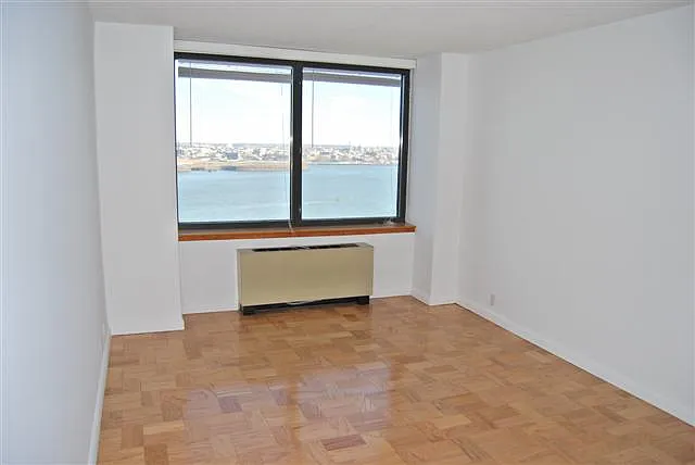 415 E 37th St #7B — Photo 4