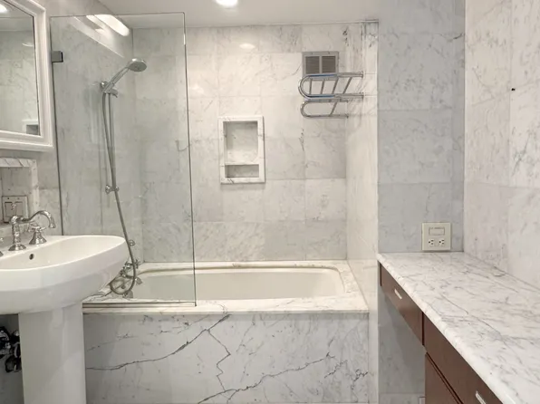 169 East 69th Street image 8 of 14