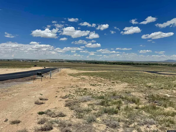 301 Cutthroat Dr, Saratoga, WY 82331