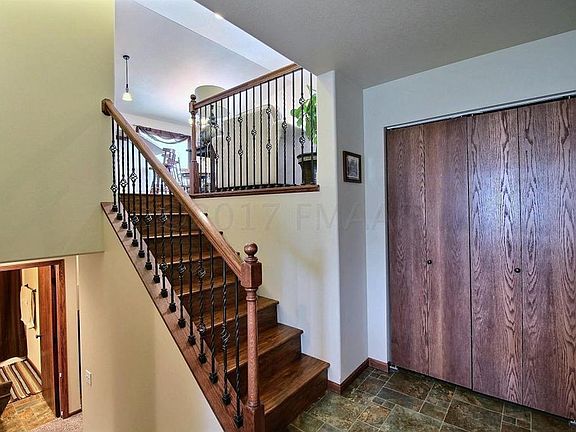 5th image of 3586 8th St E