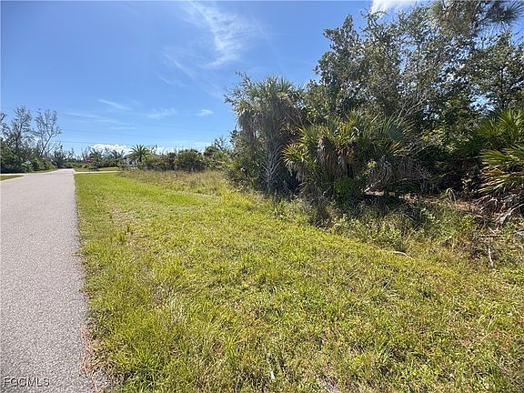 3rd image of 15541 Havana Cir