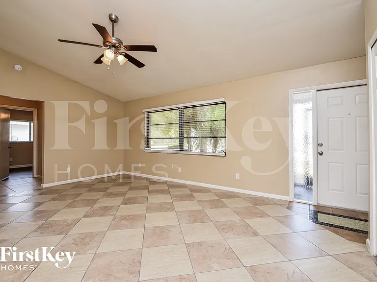 4141 SW 6th Pl — Photo 2