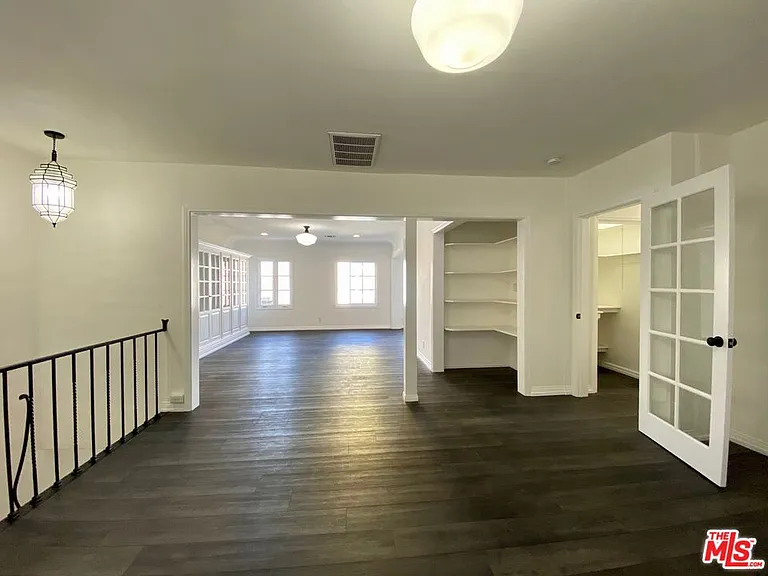 619 S La Brea Ave #2 — Photo 19