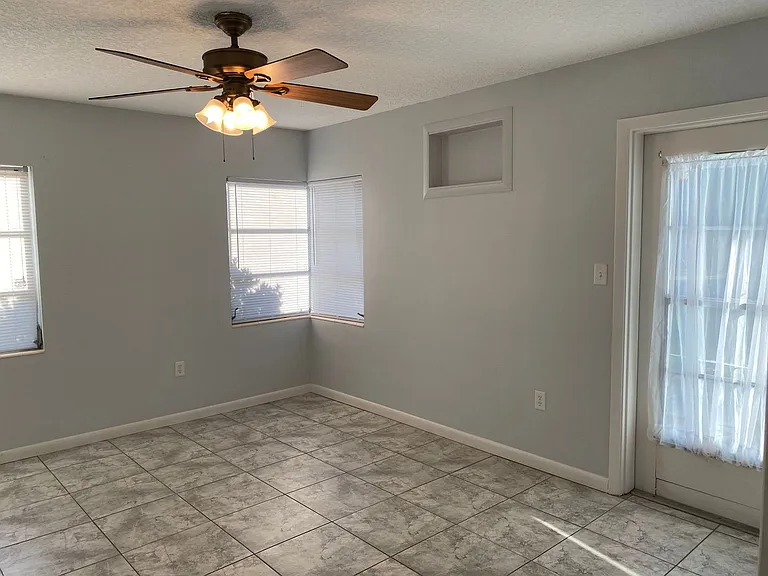1401 E Crooked Lake Dr — Photo 8