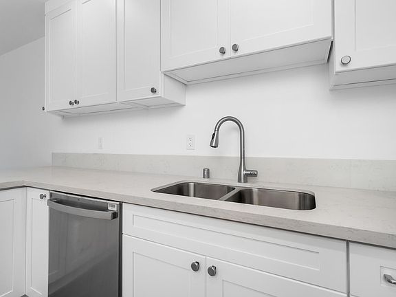 4th image of 2620 W Aurora St APT 1
