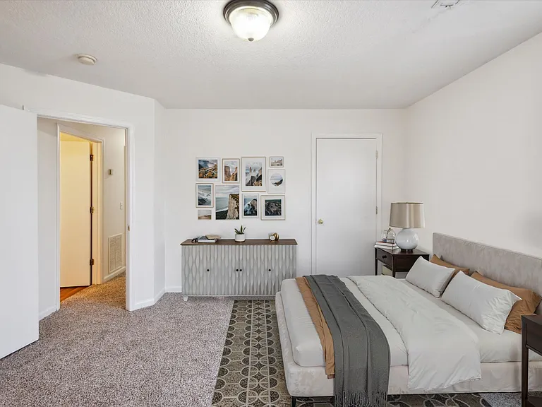 Two Bedroom C - 2 Bed / 2 Bath - 1,100 Sq.Ft.