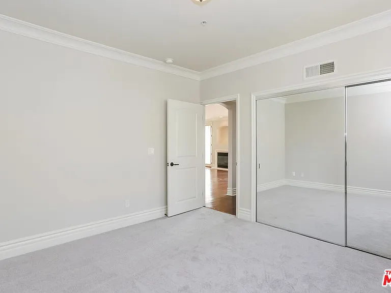 12026 Hoffman St #402 — Photo 20