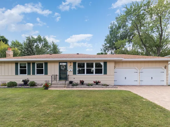 3225 W 87th St, Bloomington, MN 55431