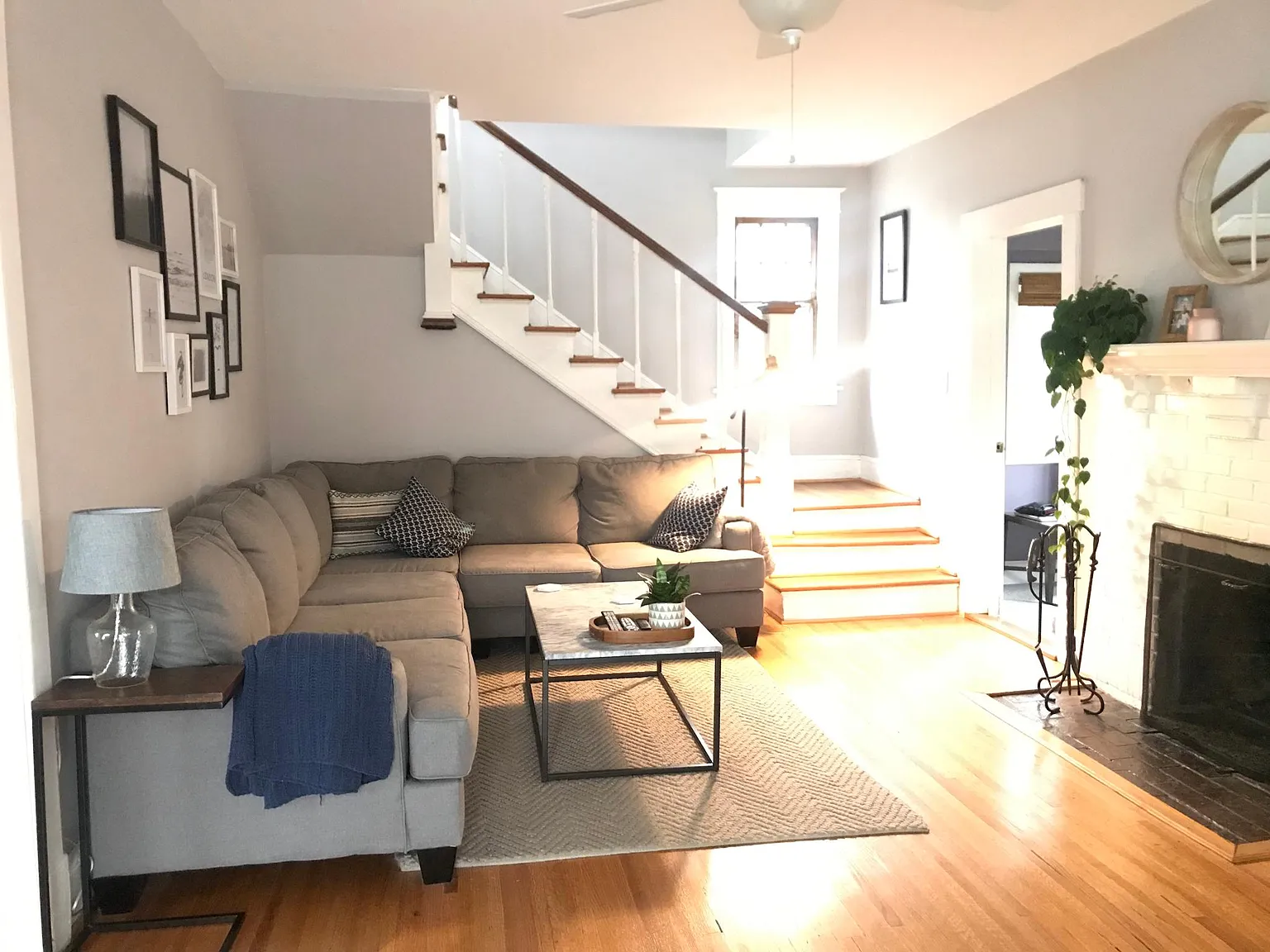 400 Dollars Early Signing Bonus 709 N Cleveland St — Photo 1
