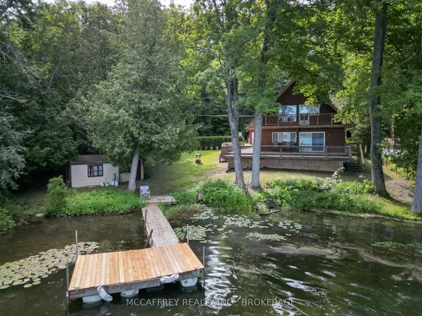 3050 Ernie Ln, South Frontenac, ON K0H 1H0