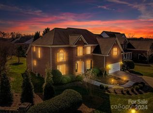 9905 Paradise Ridge Rd, Charlotte, NC 28277