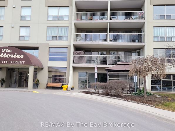 172 8th St #203, Collingwood, ON L9Y 4T2