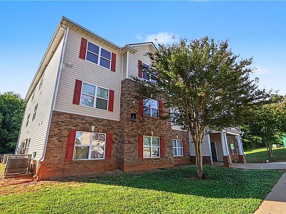 2nd image of 5304 Waldrop Pl
