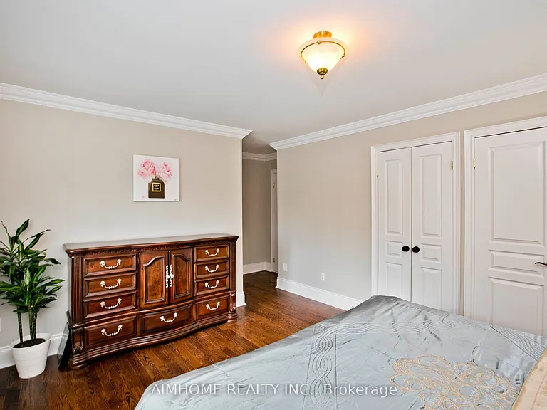 401 Longmore St — Photo 20