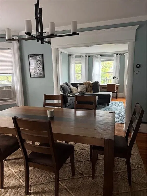 2 bed, 1.0 bath, 1186 sqft, $2,600 — Photo 2