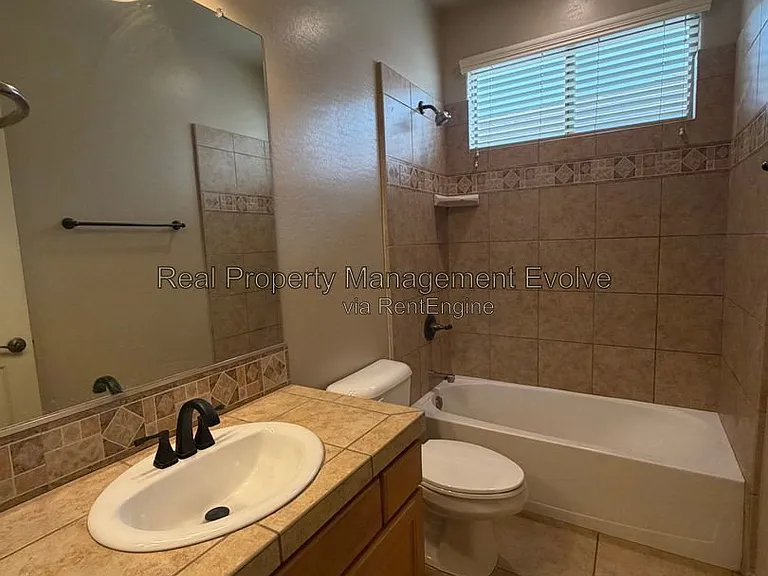5640 W Kowalsky Ln — Photo 13