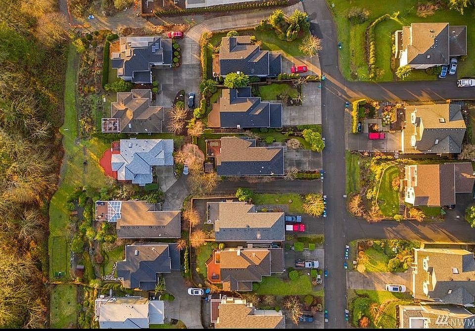 2nd image of 12018 89th Pl NE