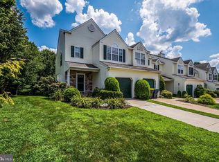 966 Glackens Ln, Wilmington, DE