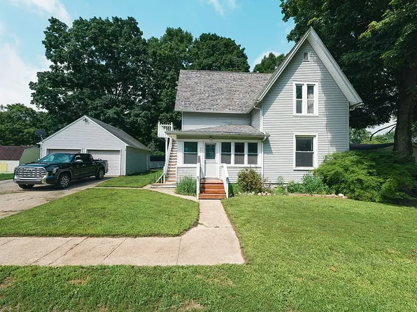 313 N Elm St, Edgerton, OH 43517