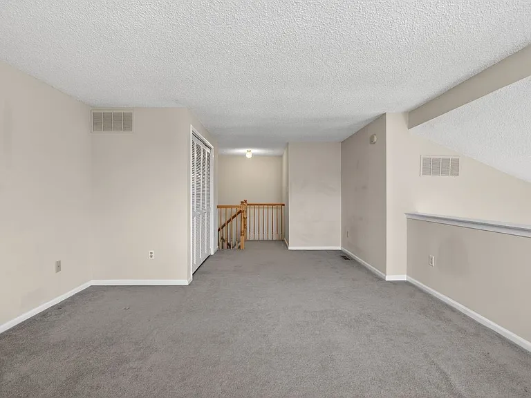 4202 Waltham Ct — Photo 16