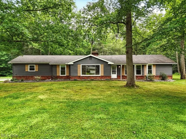 8619 Sugar Tree Dr, Novelty, OH 44072