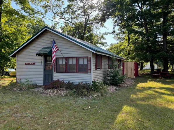 6321 Elk Lake Rd, Gladwin, MI 48624