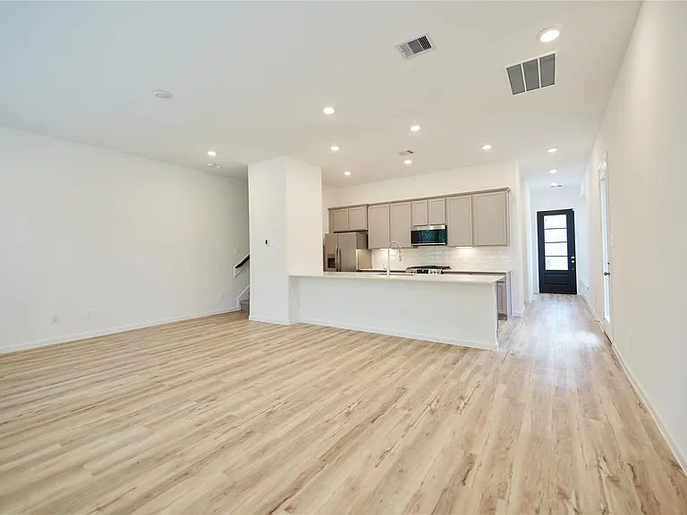 665 Royal Arch Dr — Photo 7