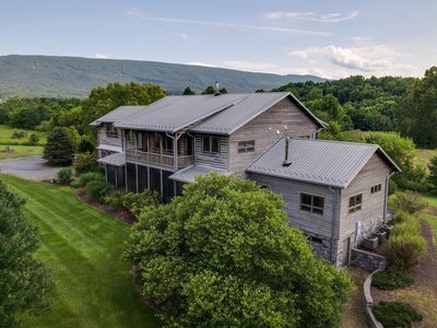500 Log Cabin Ln, New Market, VA, 22844