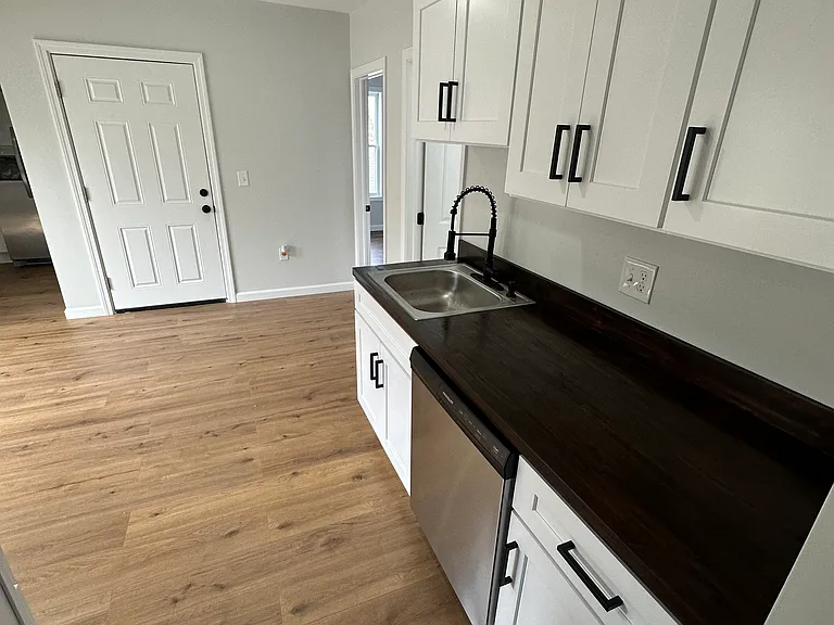 2 Freeland St #1 — Photo 4