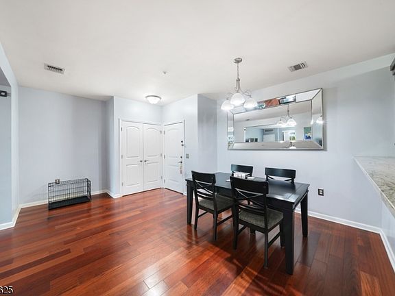 5th image of 104 E Elizabeth Ave #310