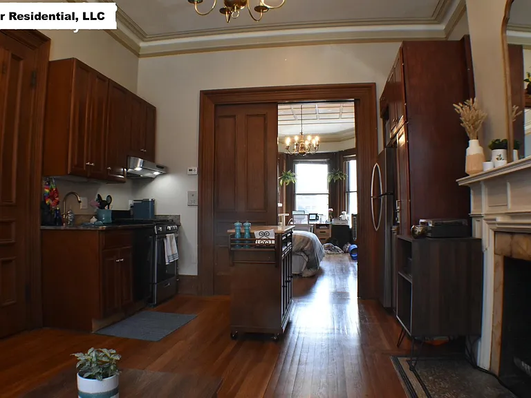 31 Fairfield St #2 — Photo 7
