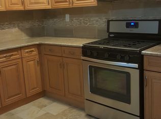 28 Hansbury Ave, Newark, NJ 07112