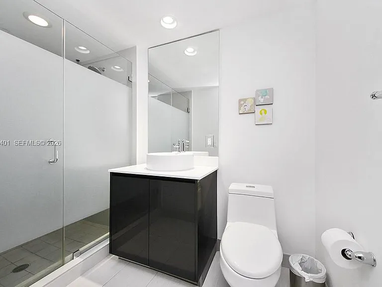 31 SE 6th St #1206 — Photo 11
